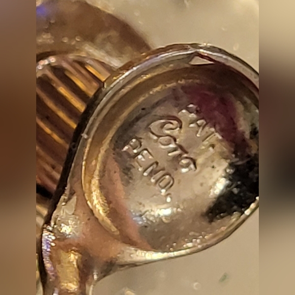 Coro Large green Rhinestone clip on earrings - Picture 9 of 11